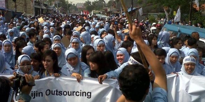 buruh outsourcing
