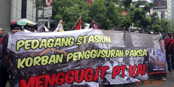 pedagang stasiun gugat kai