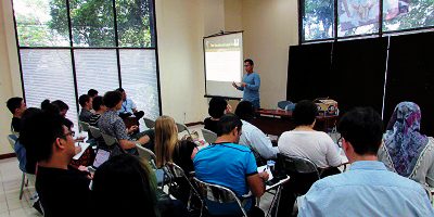 diskusi_deakin_university