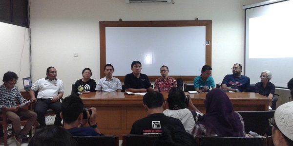 konferensi_pers_bahaya_militerisme