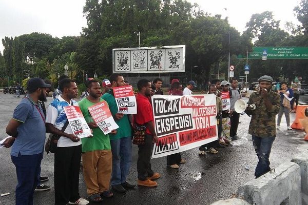 eksploitasi_berkedok_ekspedisi_mengancam_papua