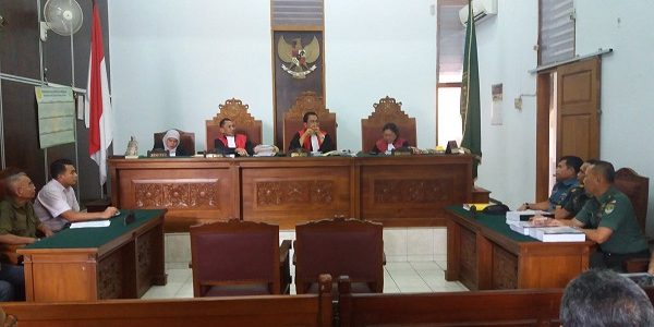 sidang_gugatan_warga_zeni_mampang