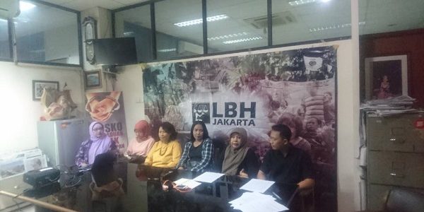 konferensi_pers_masyarakat_peduli_pendidikan