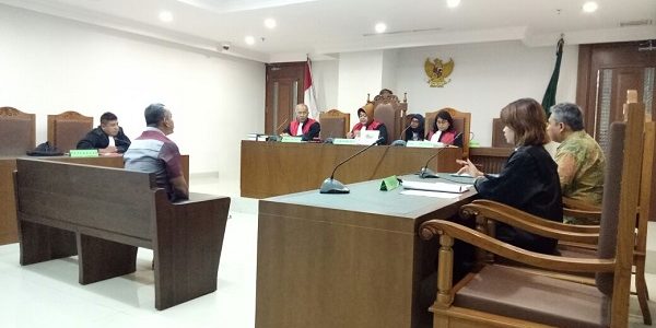 sidang_pemeriksaan_saksi_charles_andrew_apartemen_green_pramuka_city