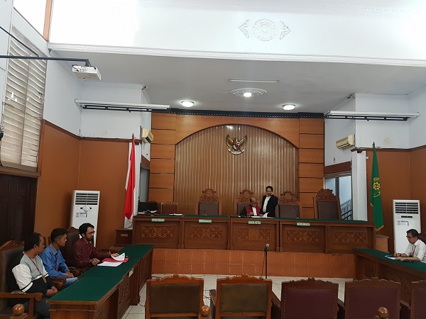 Sidang_Pertama_Praperadilan_Ganti_Rugi_Herianto_Aris