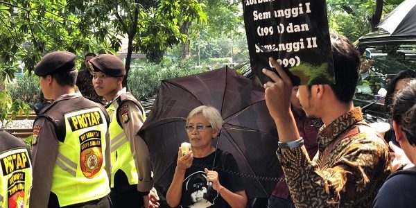 unjuk_rasa_di_depan_komnas_ham
