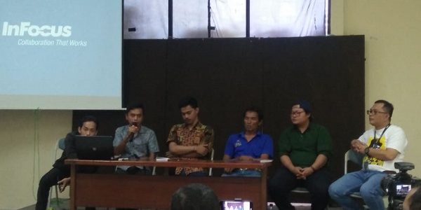 konferensi_pers_amuk_bahari_buka_posko_pengaduan_masyarakat_pesisir