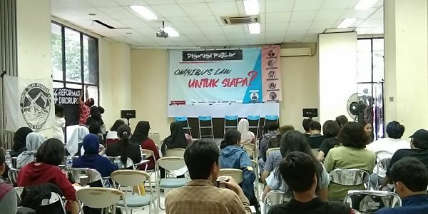 diskusi_publik_omnibus_law