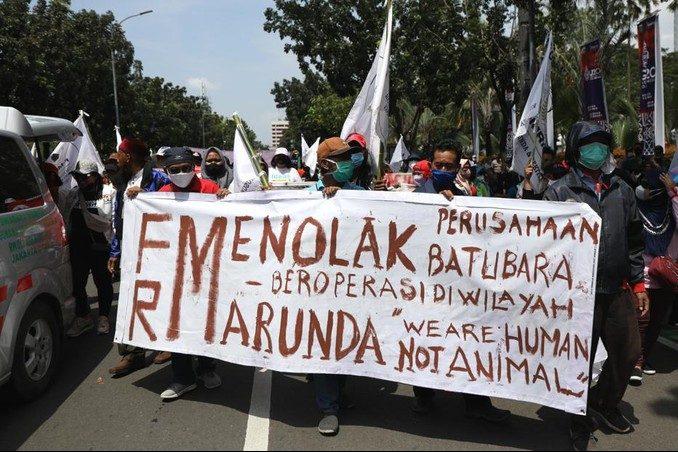 Foto warga marunda dalam aksi