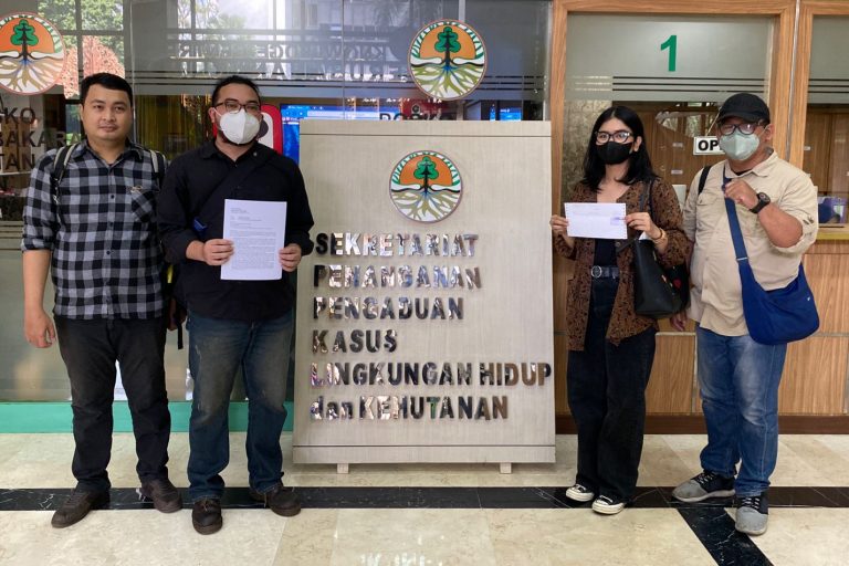 WhatsApp Image 2022-12-01 at 11.20.56 Tim Advokasi mengantarkan surat keberatan administratif di KLHK
