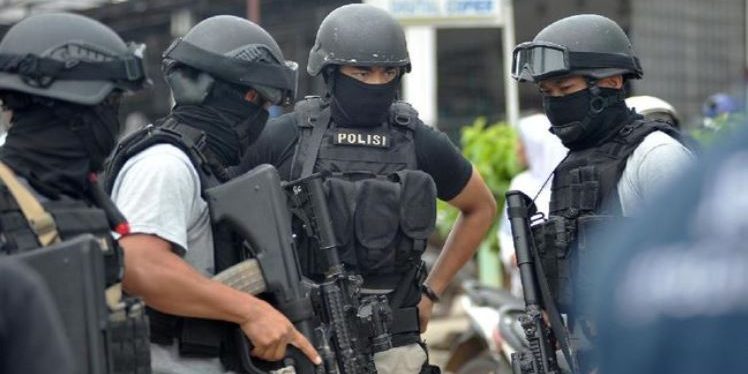 Densus 88 4 orang anggota Densus 88