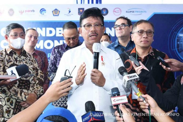 Menteri Kominfo konferensi pers