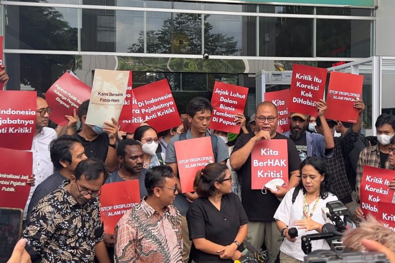 20230403_sidang_fatia-Haris