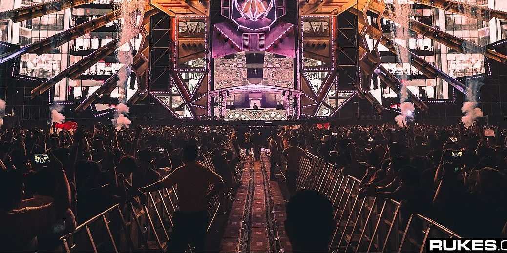 1200px-Garuda_Bot_at_DWP_2017