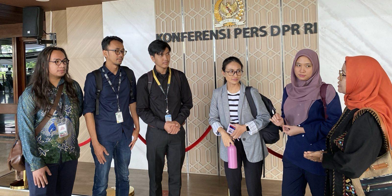 signal-2025-04-08-210434_002