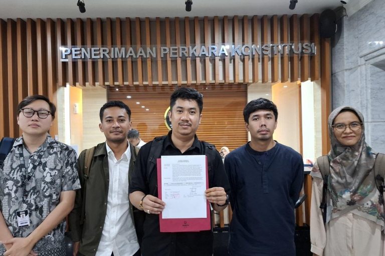 Tim Advokasi Untuk Reformasi Sektor Keamanan “Serahkan Kesimpulan terhadap Perkara Pengujian Formil Revisi UU TNI, Koalisi Mendukung Mahkamah Konstitusi Untuk Independen dan Tegas dalam Memutus Pengujian Formil Revisi UU TNI”